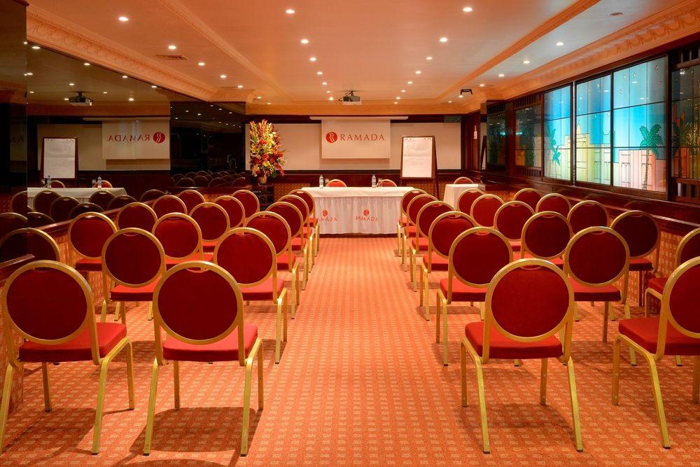 Ramada By Wyndham Bahrain Hotel Manama Exterior photo
