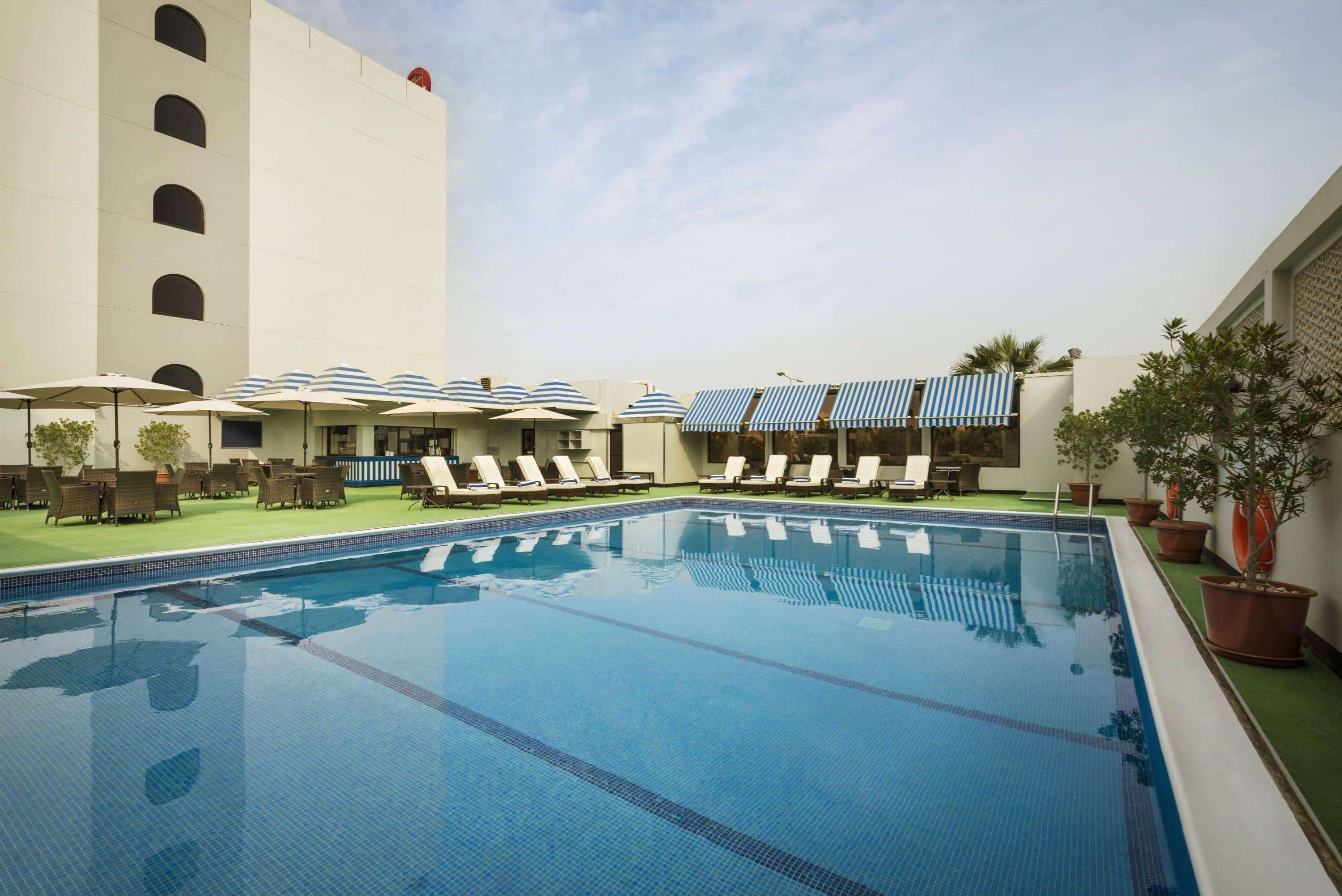 Ramada By Wyndham Bahrain Hotel Manama Exterior photo