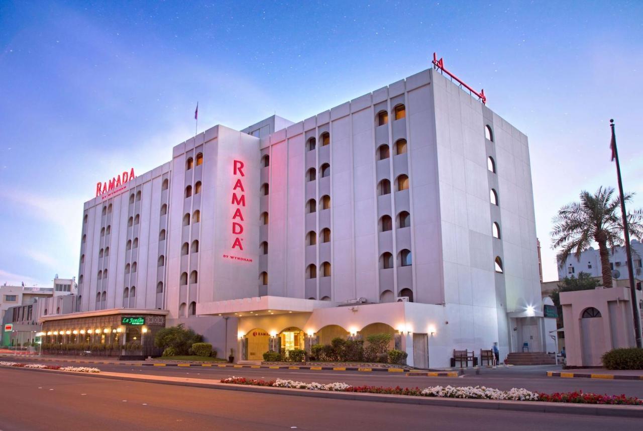 Ramada By Wyndham Bahrain Hotel Manama Exterior photo