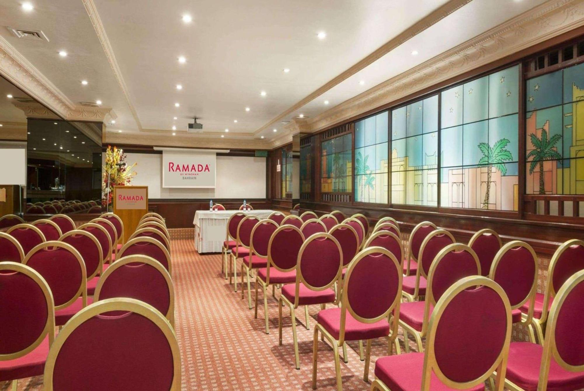 Ramada By Wyndham Bahrain Hotel Manama Exterior photo