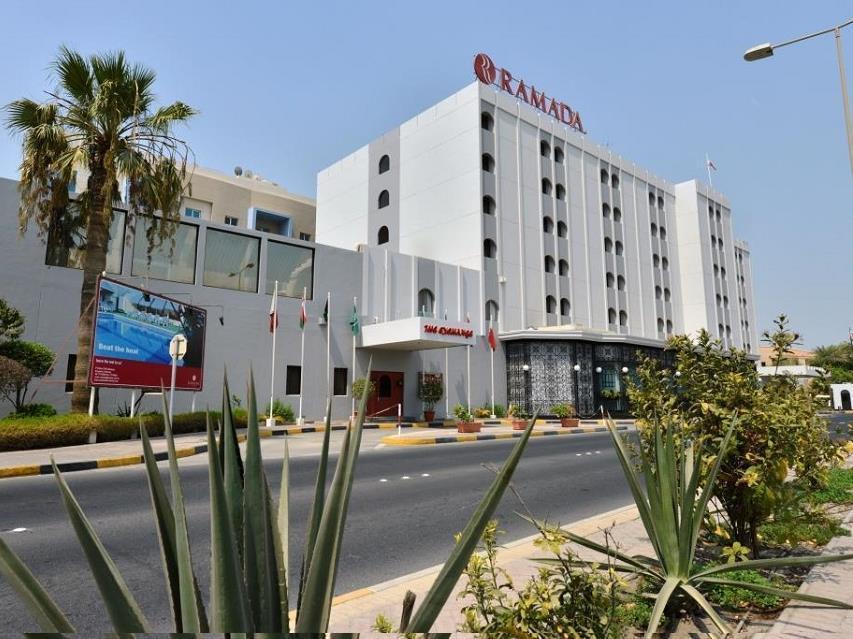Ramada By Wyndham Bahrain Hotel Manama Exterior photo