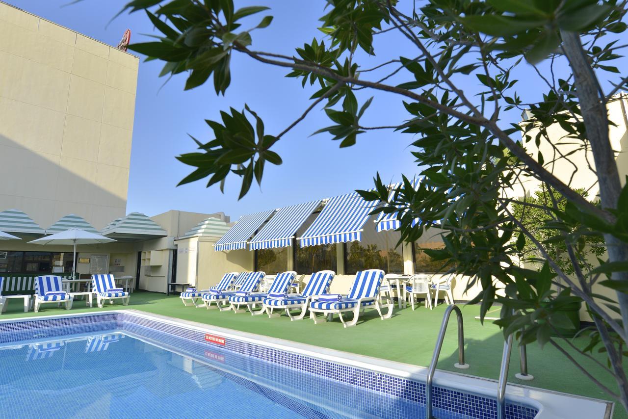 Ramada By Wyndham Bahrain Hotel Manama Exterior photo