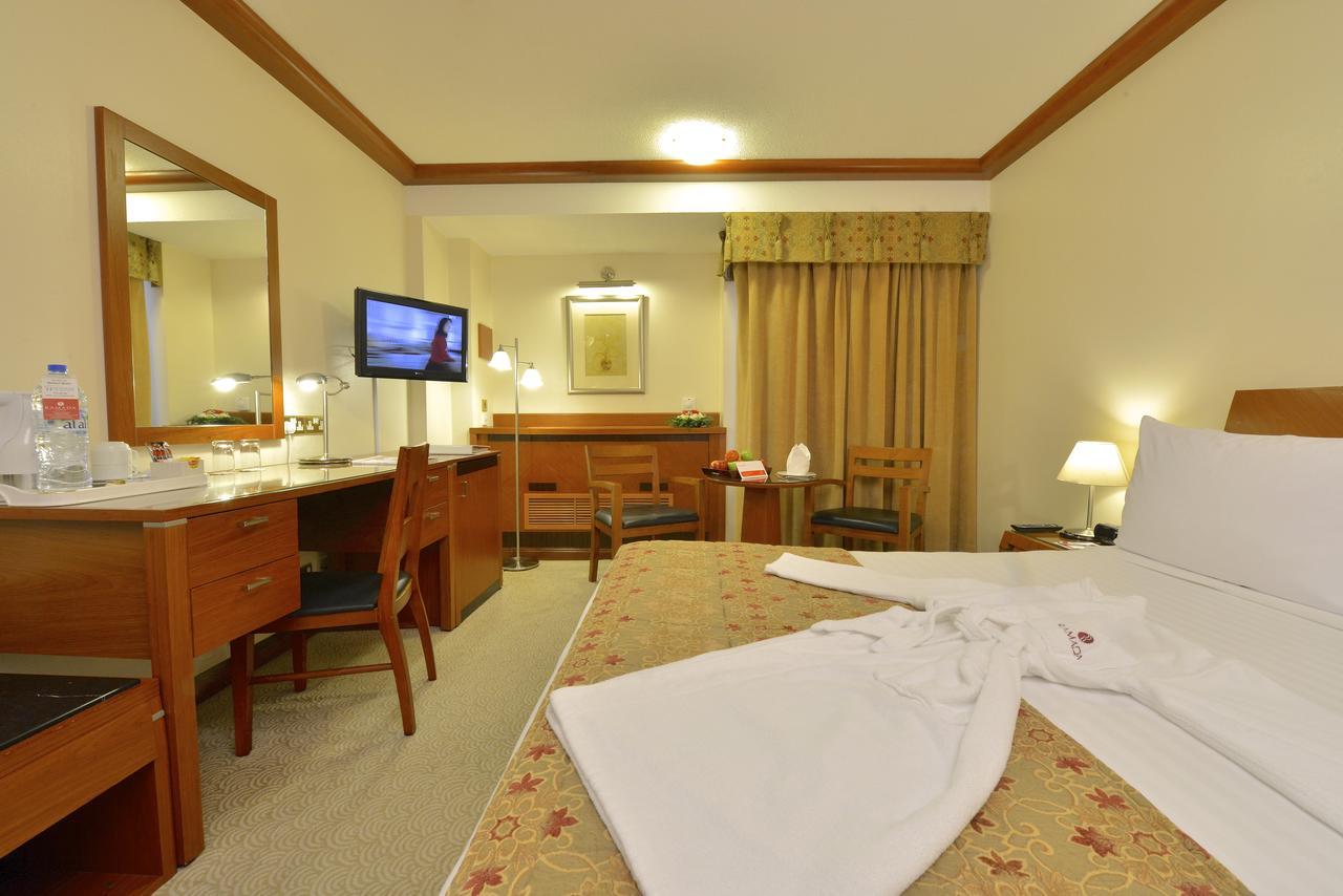 Ramada By Wyndham Bahrain Hotel Manama Exterior photo