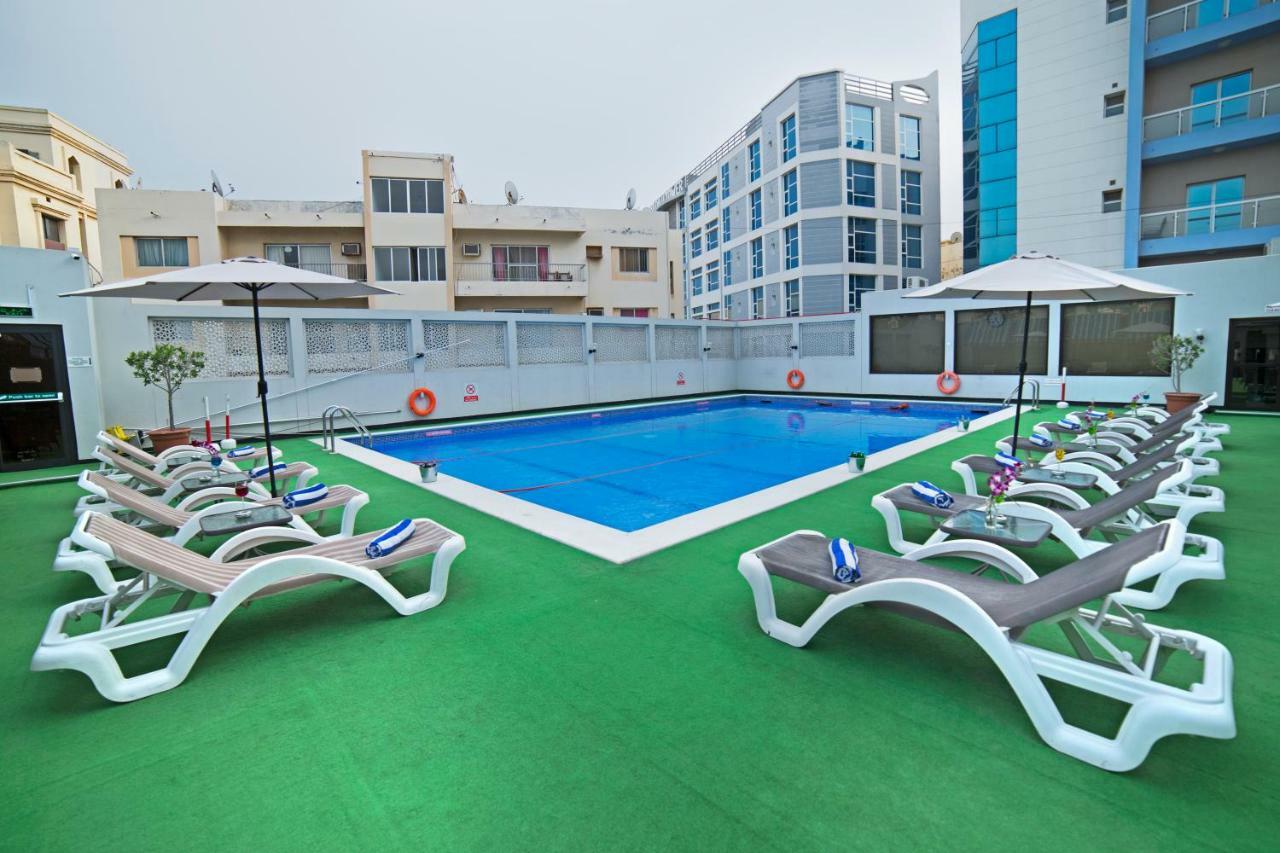 Ramada By Wyndham Bahrain Hotel Manama Exterior photo