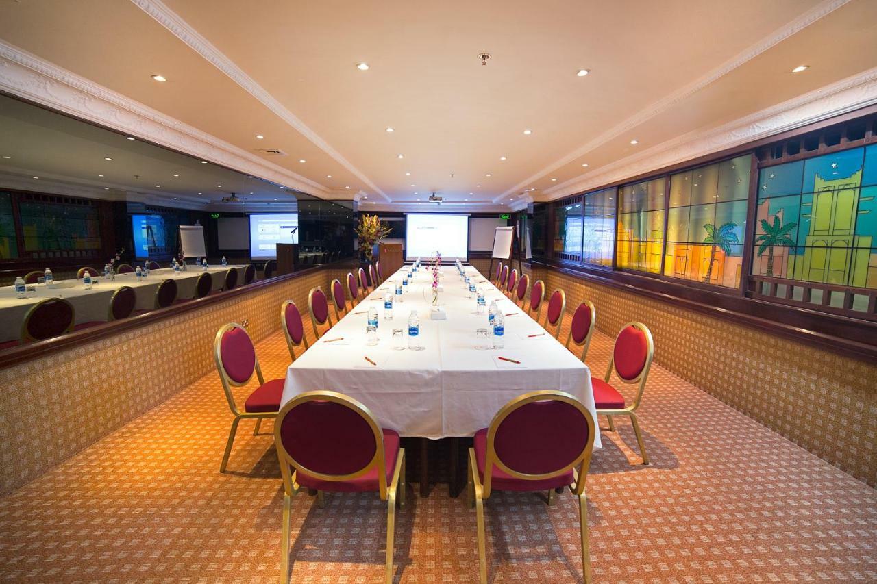 Ramada By Wyndham Bahrain Hotel Manama Exterior photo