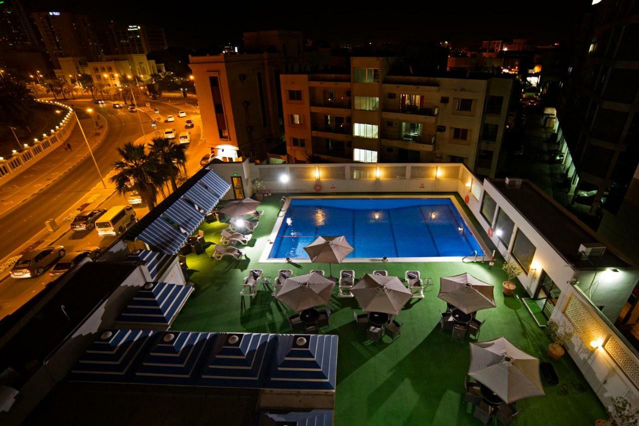 Ramada By Wyndham Bahrain Hotel Manama Exterior photo