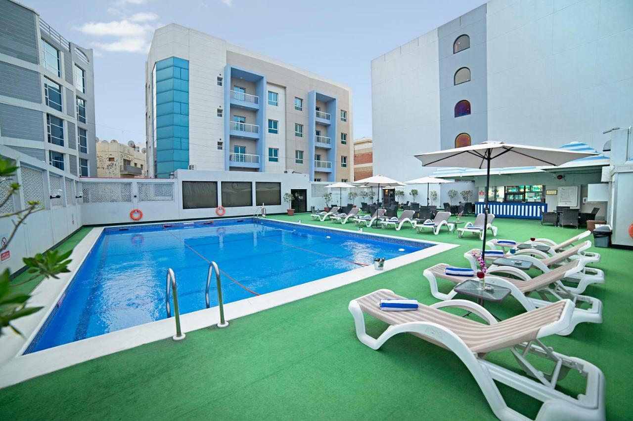 Ramada By Wyndham Bahrain Hotel Manama Exterior photo