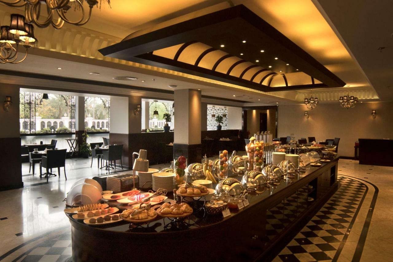 Ramada By Wyndham Bahrain Hotel Manama Exterior photo