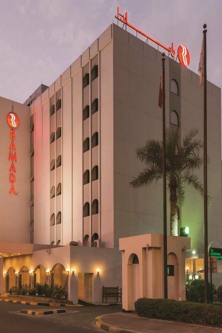 Ramada By Wyndham Bahrain Hotel Manama Exterior photo